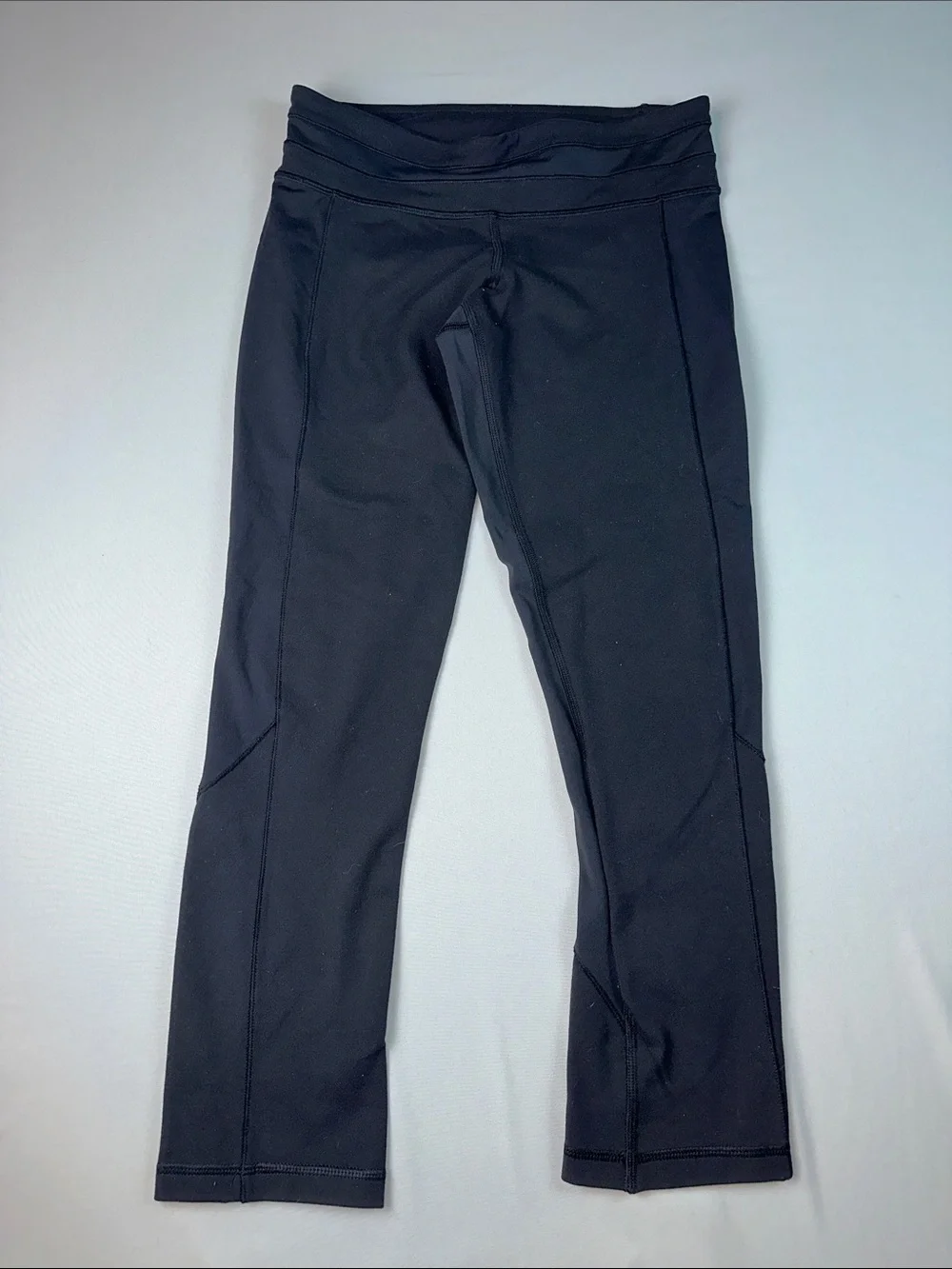 lululemon athletica Black Capri Leggings Pants Size 4 Leggings